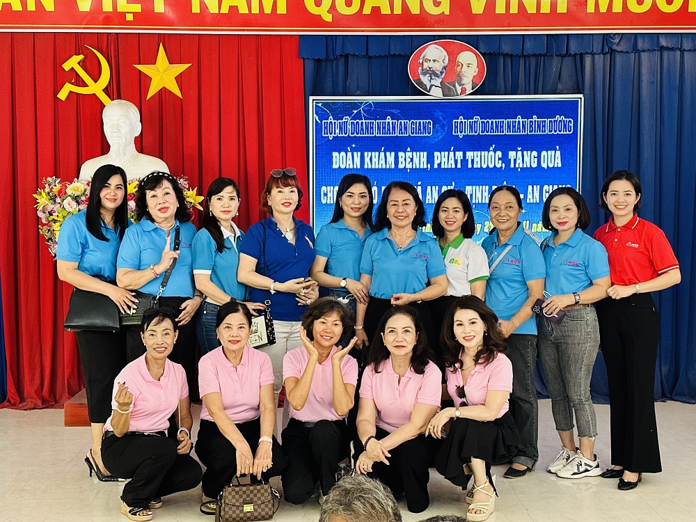 Khám từ thiện tại Xã An Cư H. Tịnh Biên (27/11)