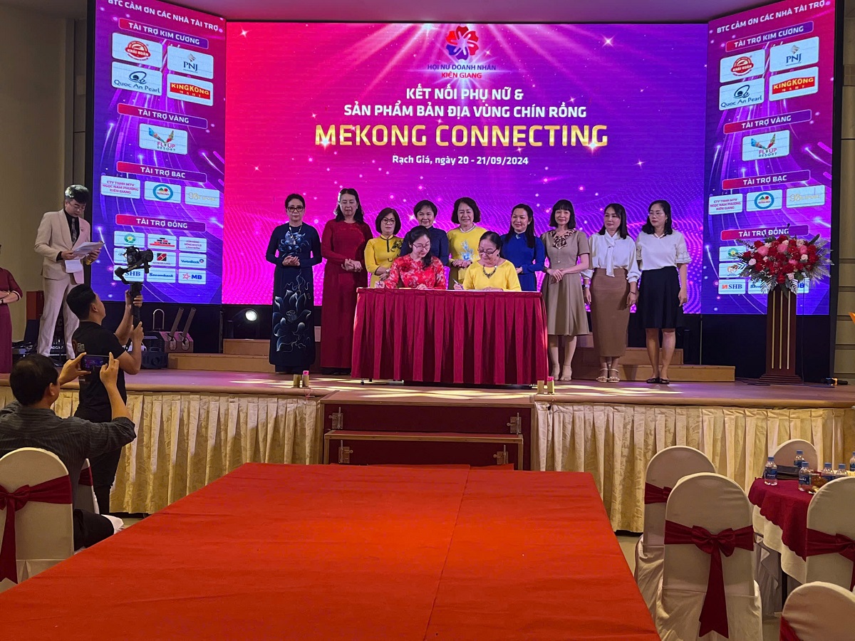 Kết nối Phụ Nữ và Sản phẩm bản địa vùng Chín Rồng - MEKONG CONNECTING