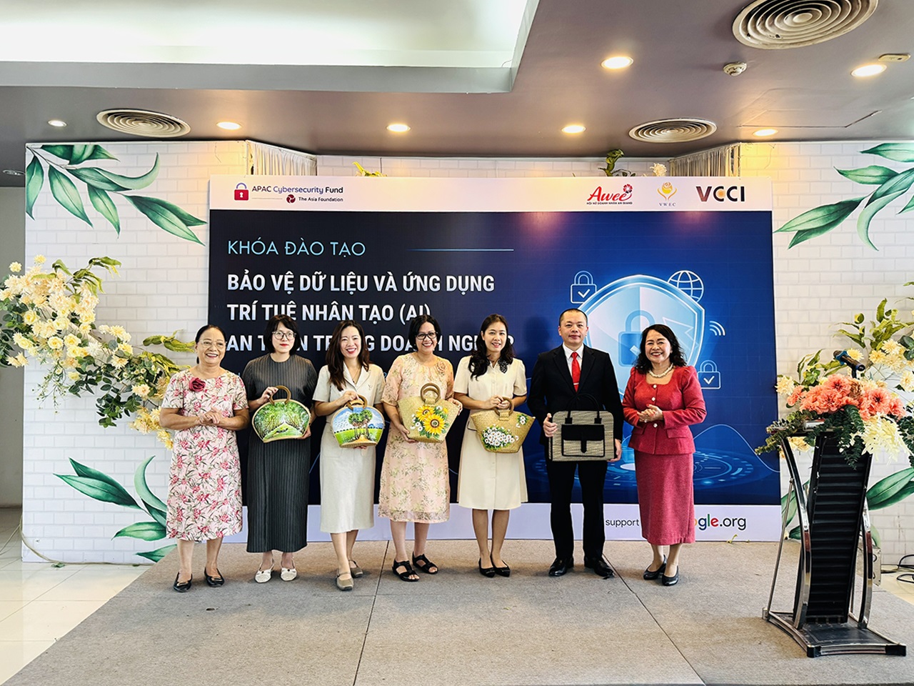 khoa dao tao bao ve du lieu va ung dung tri tue nhan tao an toan trong doanh nghiep 11