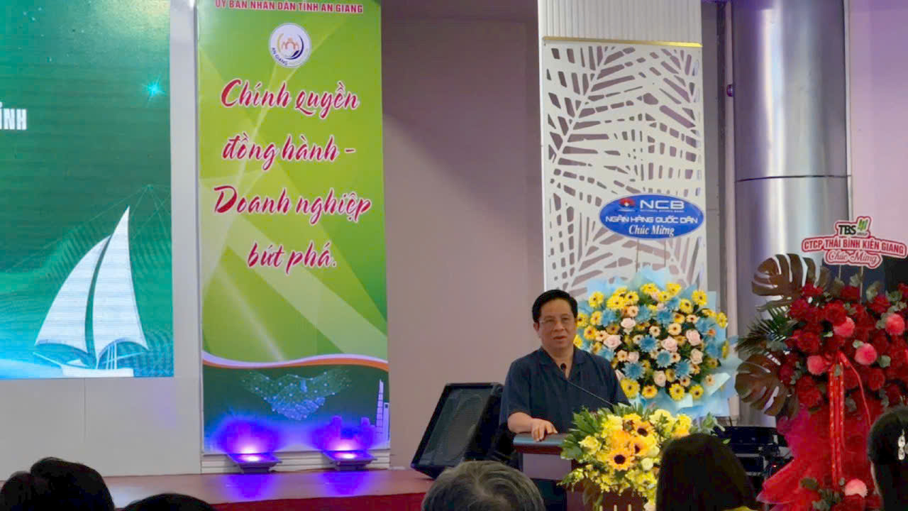 mo hinh ca phe doanh nhan doi thoai ket noi doanh nghiep dau nam 3