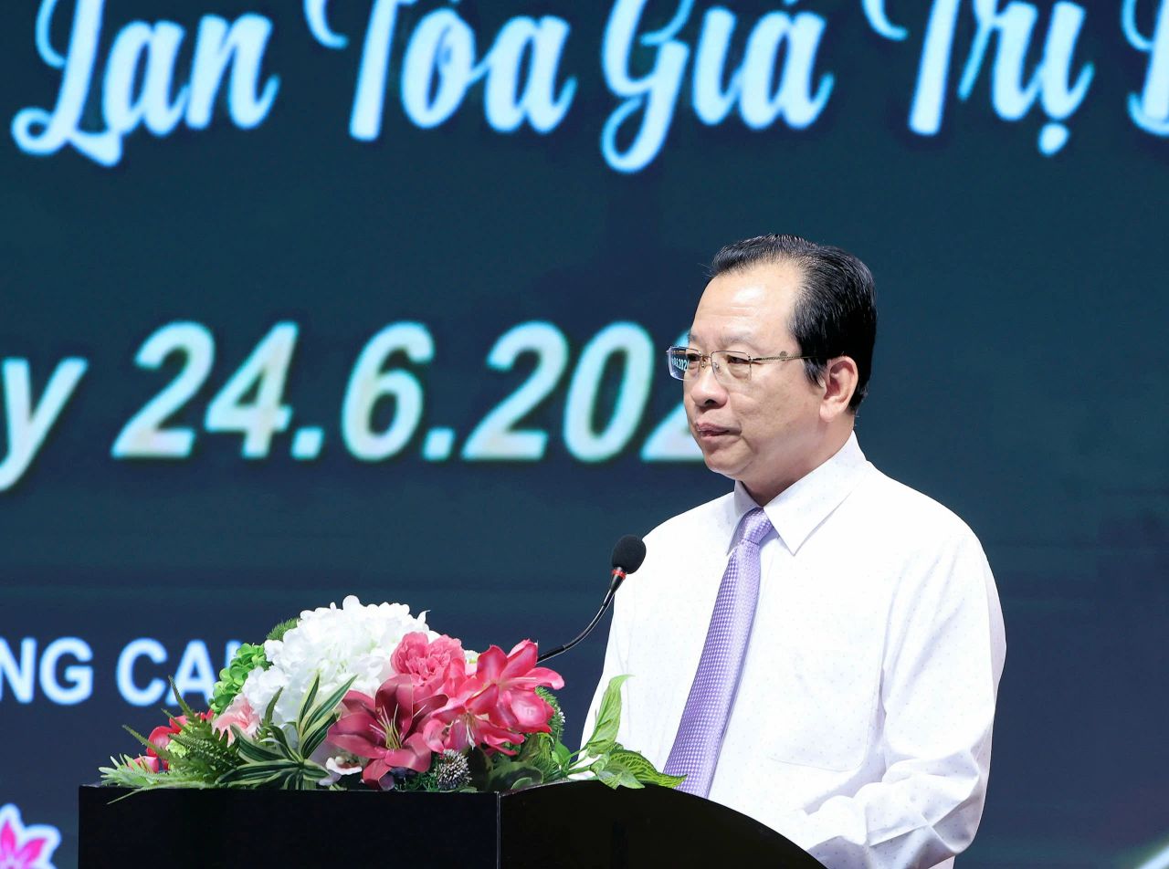 Ông Vương Quốc Nam - Thành ủy viên, Phó Chủ tịch UBND TP. Cần Thơ phát biểu tại lễ khai mạc sự kiện.
