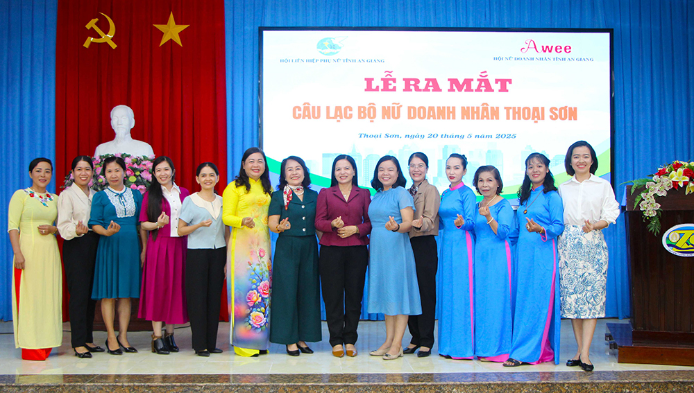 clbnu doanh nhan thoai son 1