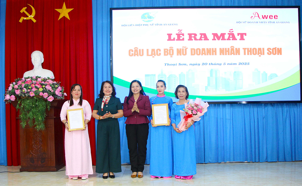 clbnu doanh nhan thoai son 3
